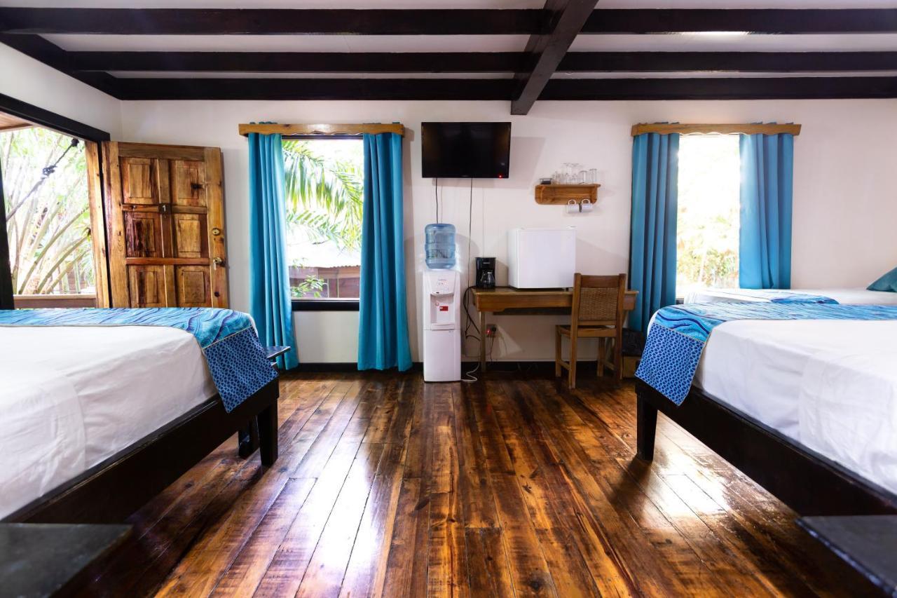 Mango Inn Resort Utila Bagian luar foto